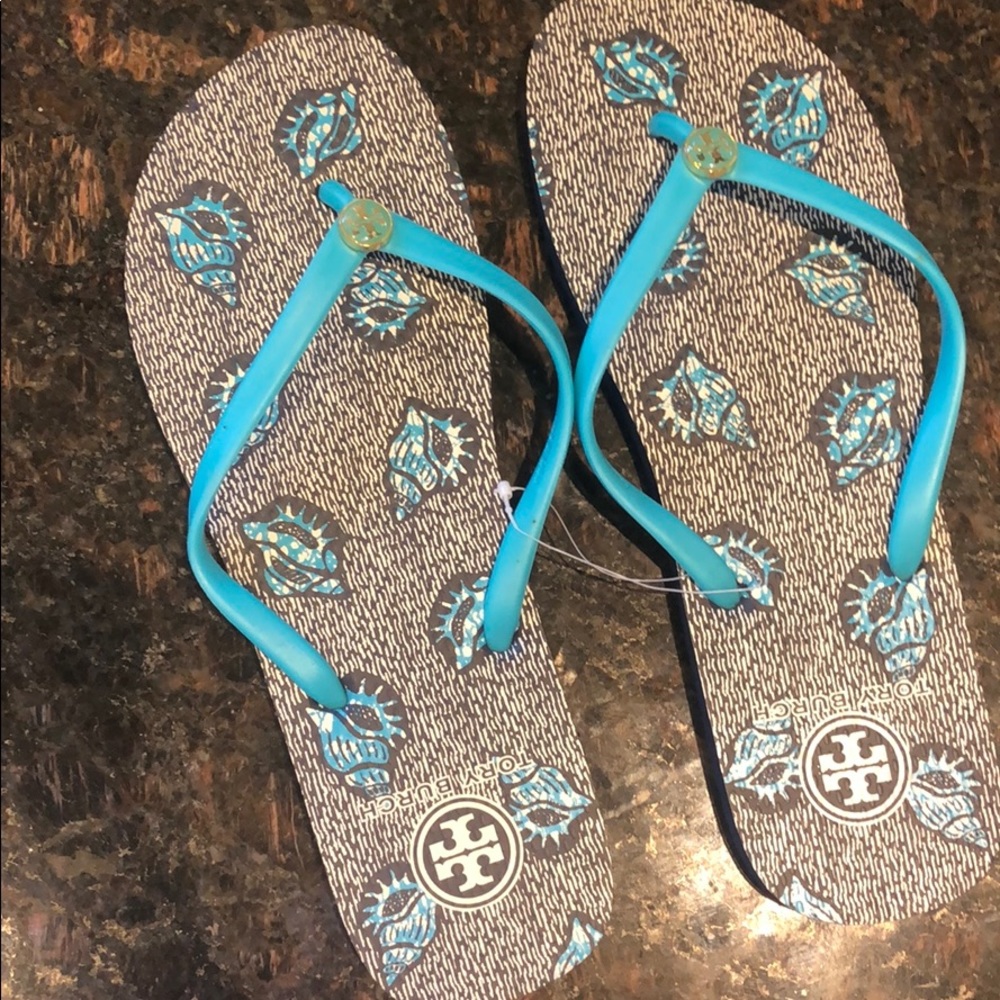Seashell flip flops